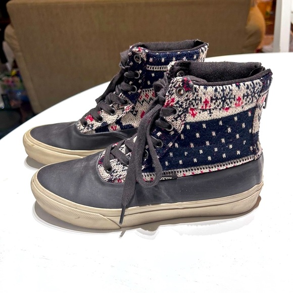 Vans Shoes - *rare* VANS Nordic Fair Isle Sweater Zip-up Sk8 Hi size 6